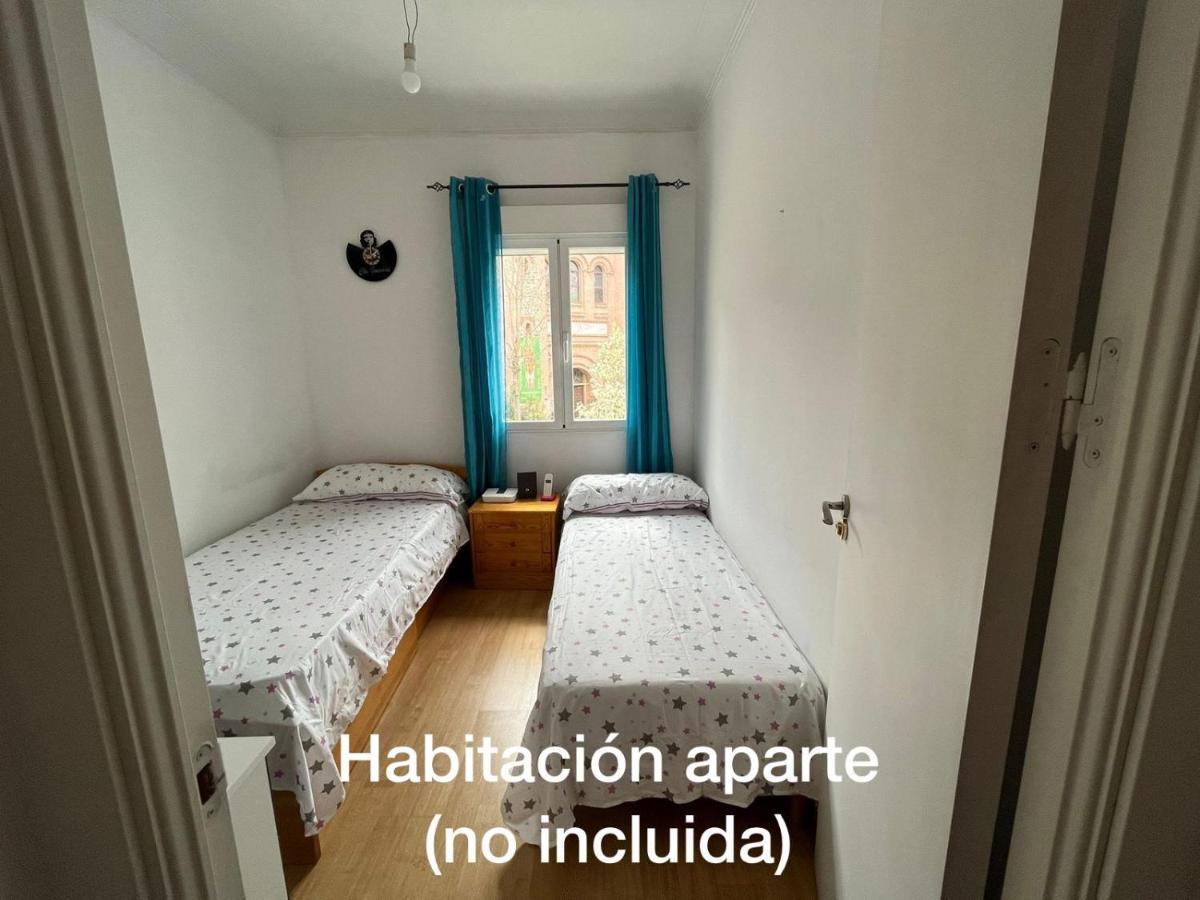 habitación matrimonial en piso compartido en el centro de Madrid Exterior foto